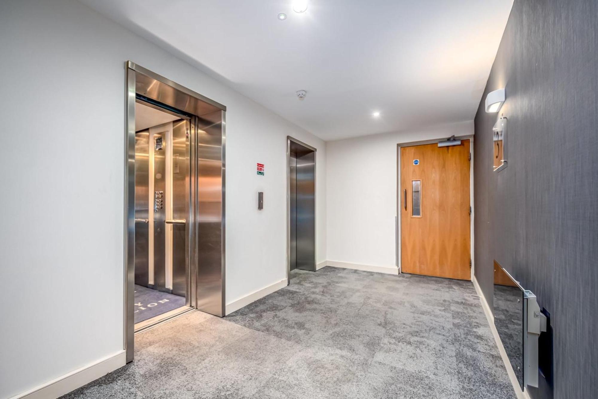 Modern & Spacious 2 Bedroom In Central Londen Buitenkant foto